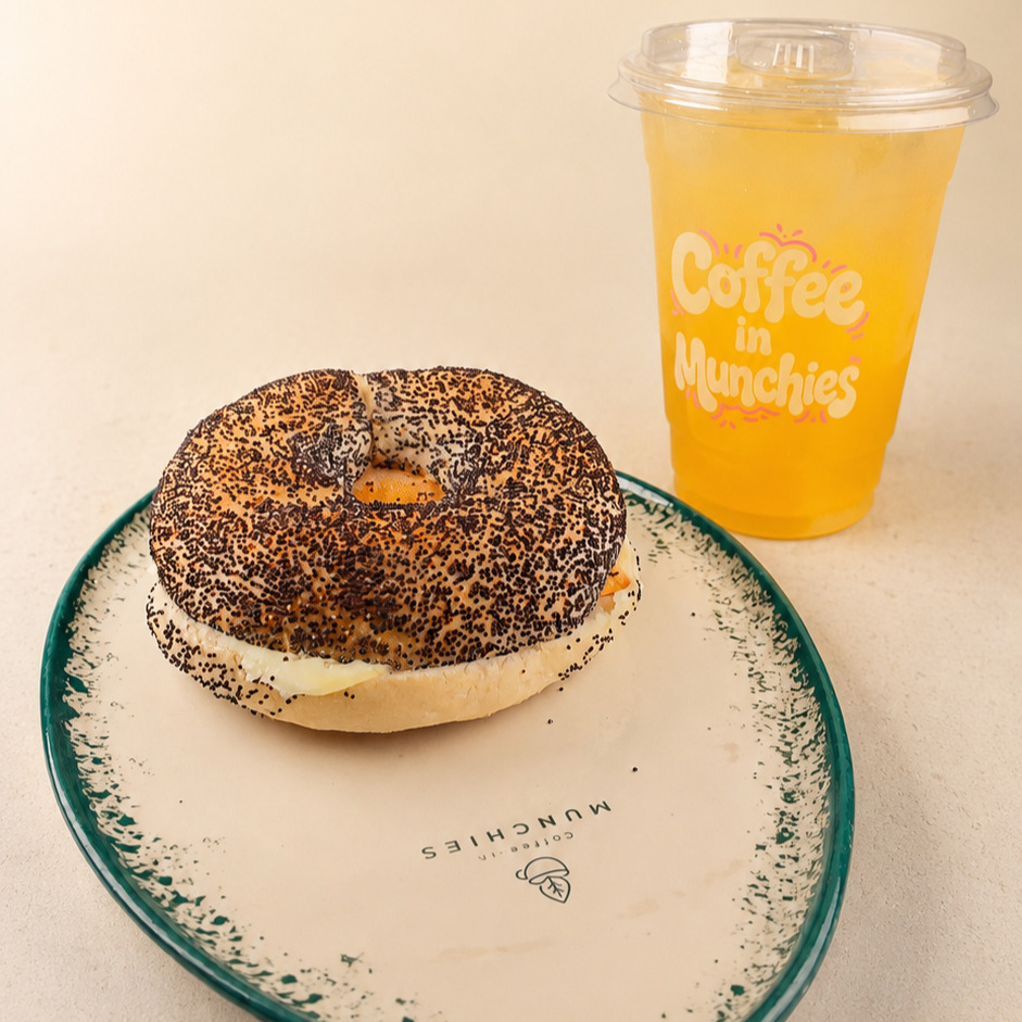 Orange Mango ve Üç Peynirli Bagel Sandviç