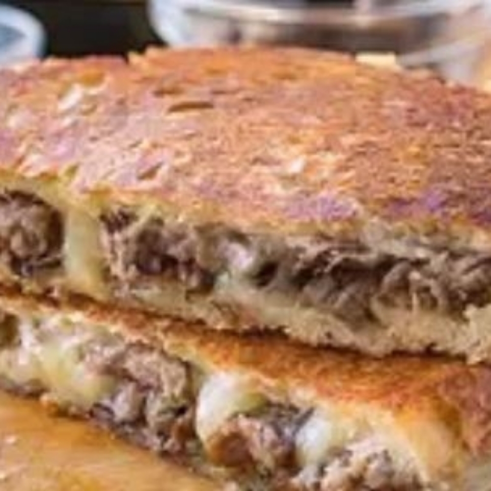 Kavurmalı Kaşarlı Tost (Yarım Ekmek)