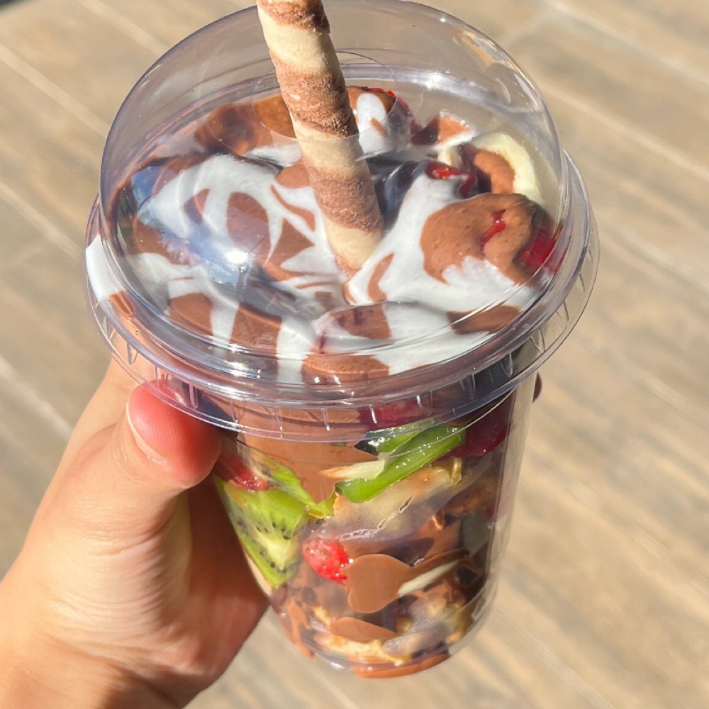 Çilekli Bardak Waffle