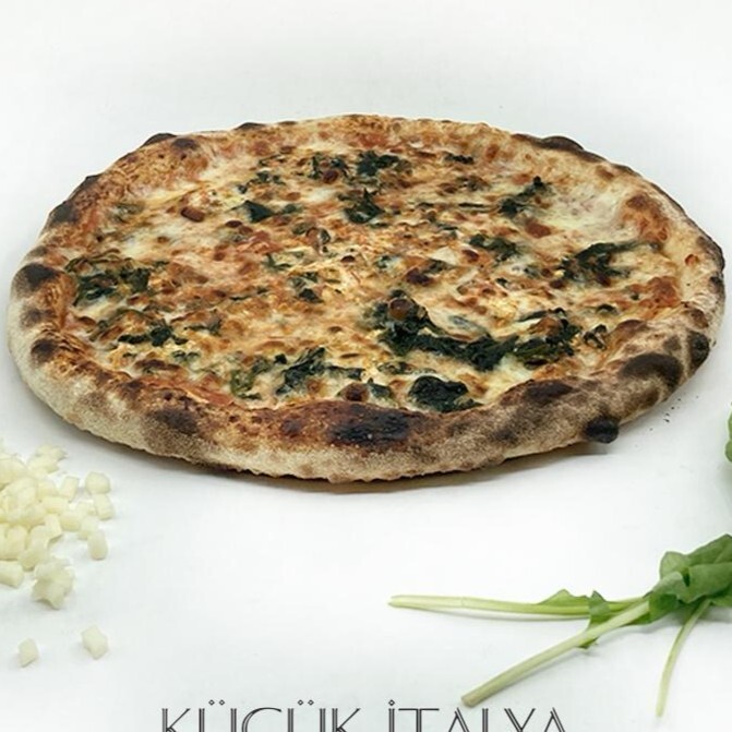 Ricotta Ispanaklı Pizza
