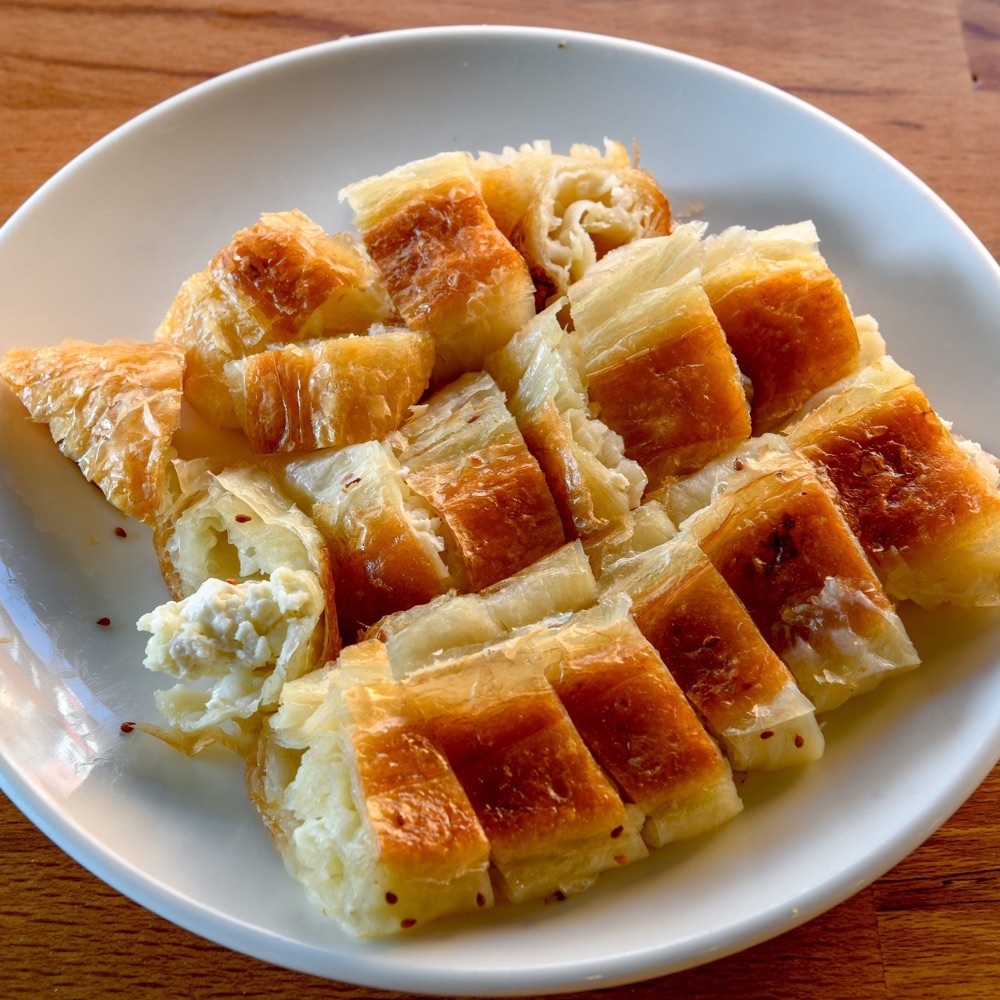 Peynirli Kol Böreği (200gr)