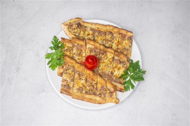 Kuşbaşılı Pide