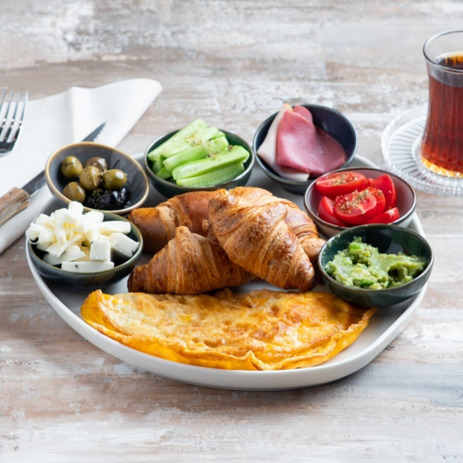 Karıșık Kruvasan Kahvaltı