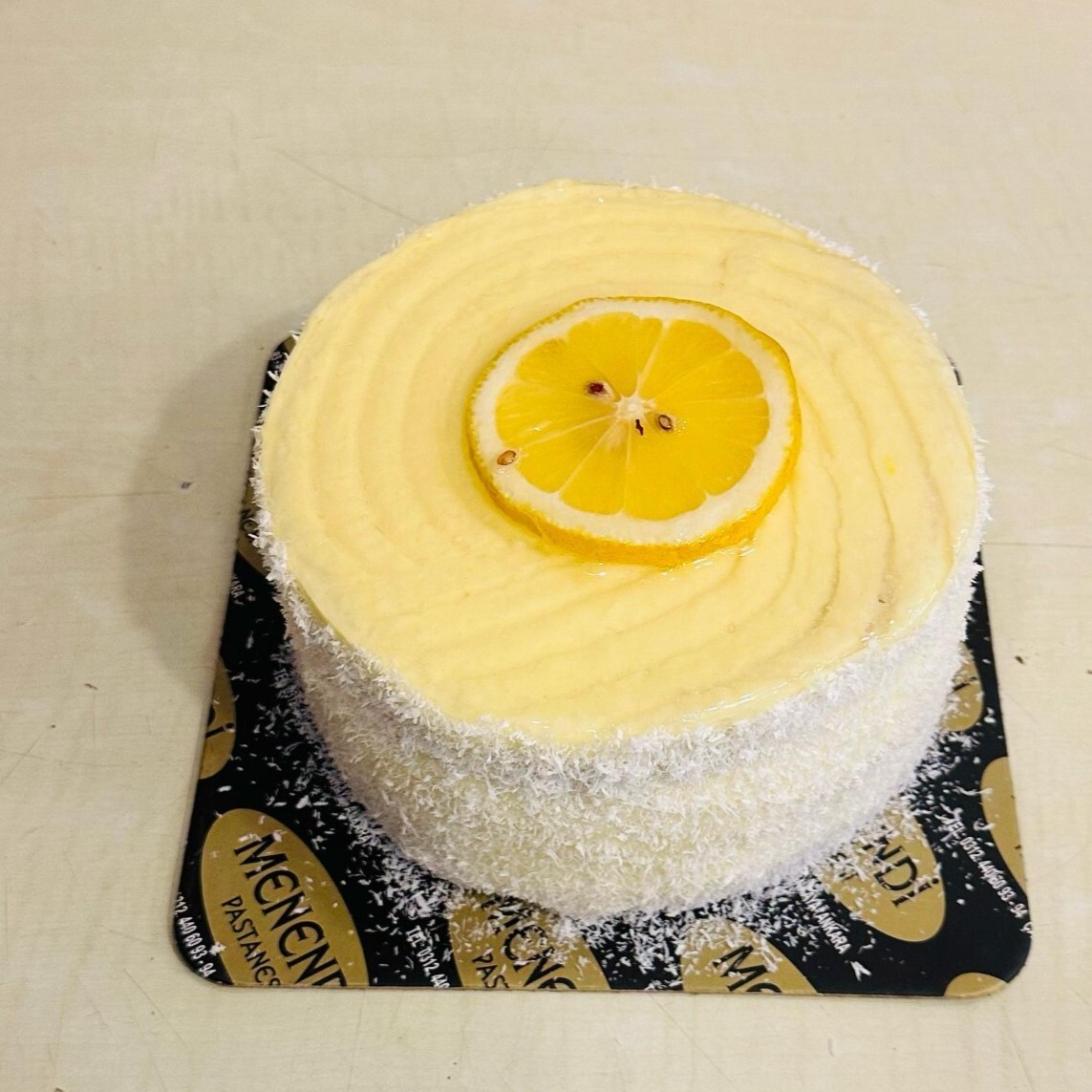 Limonlu Yaş Pasta (4-6 Kişilik)
