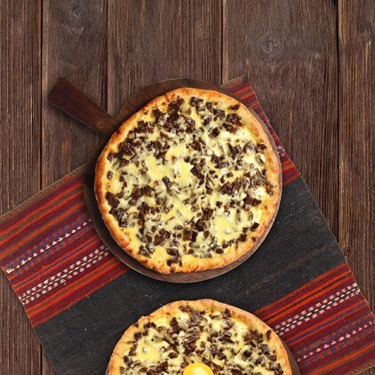 Kavurmalı Pizza