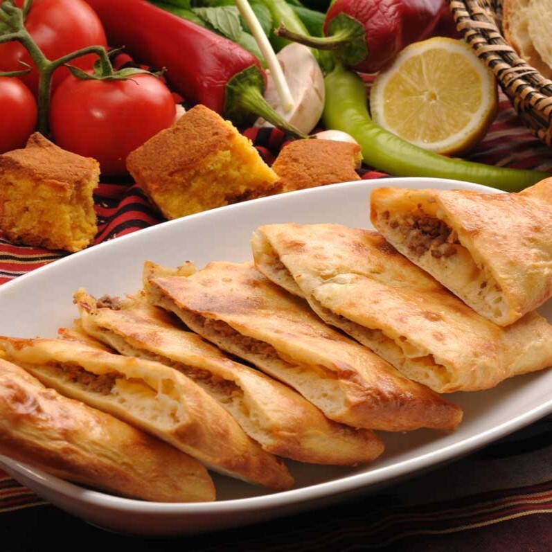 Kıymalı Kır Pidesi