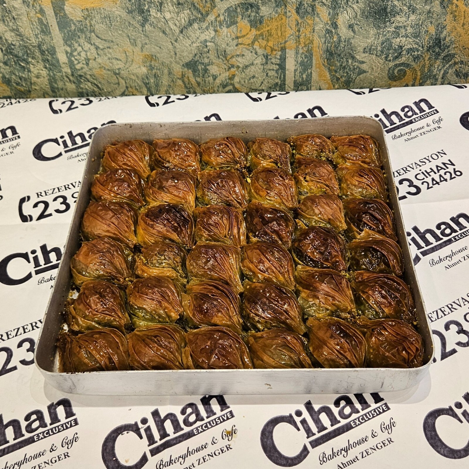 MİDYE BAKLAVA (FISTIKLI, KAYMAKLI)