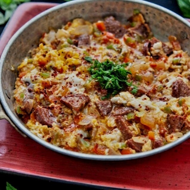 Karışık Yumurta (Sucuk - Kaşar - Kavurma
