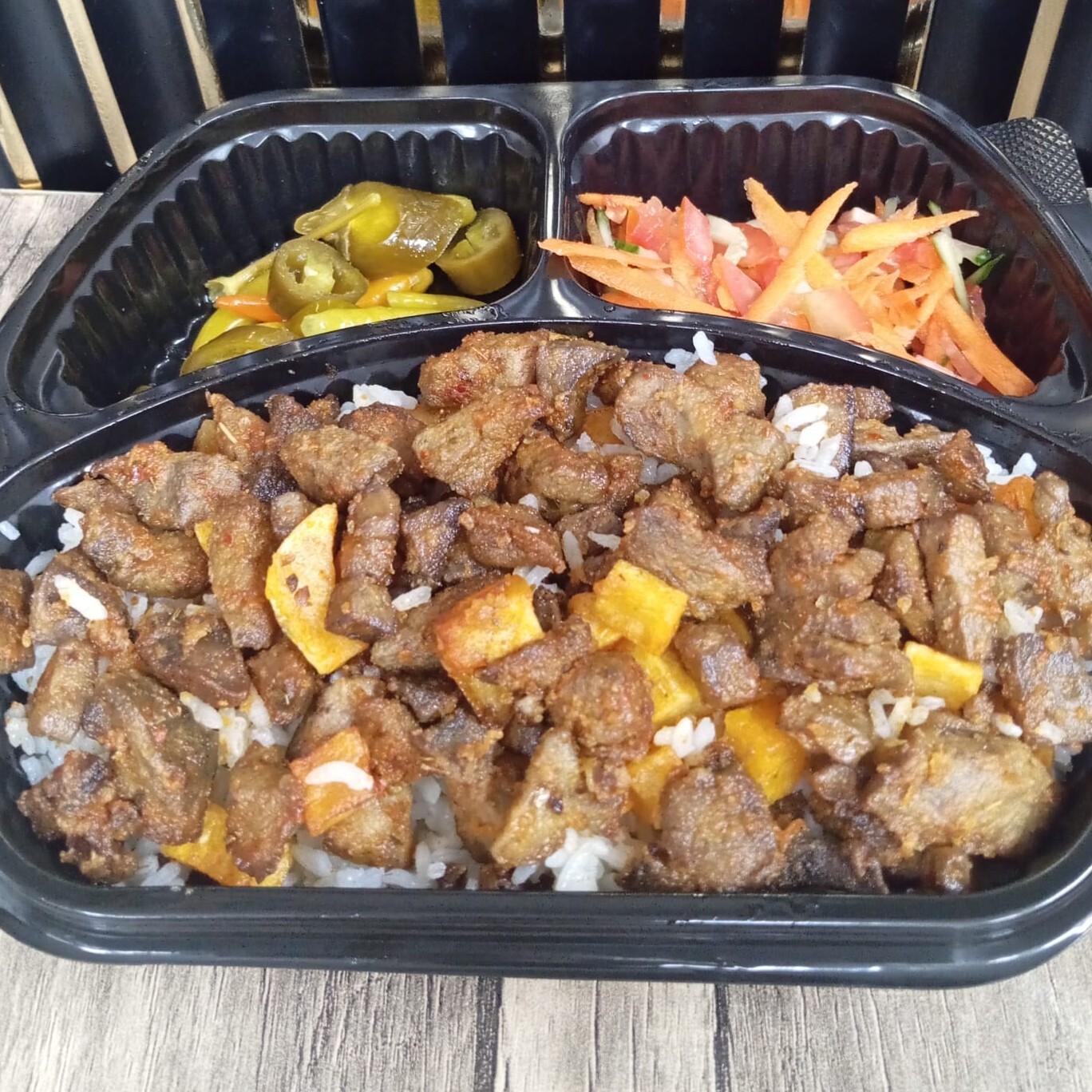 dayının tabağında pilav üstü ciğer (300 gr)