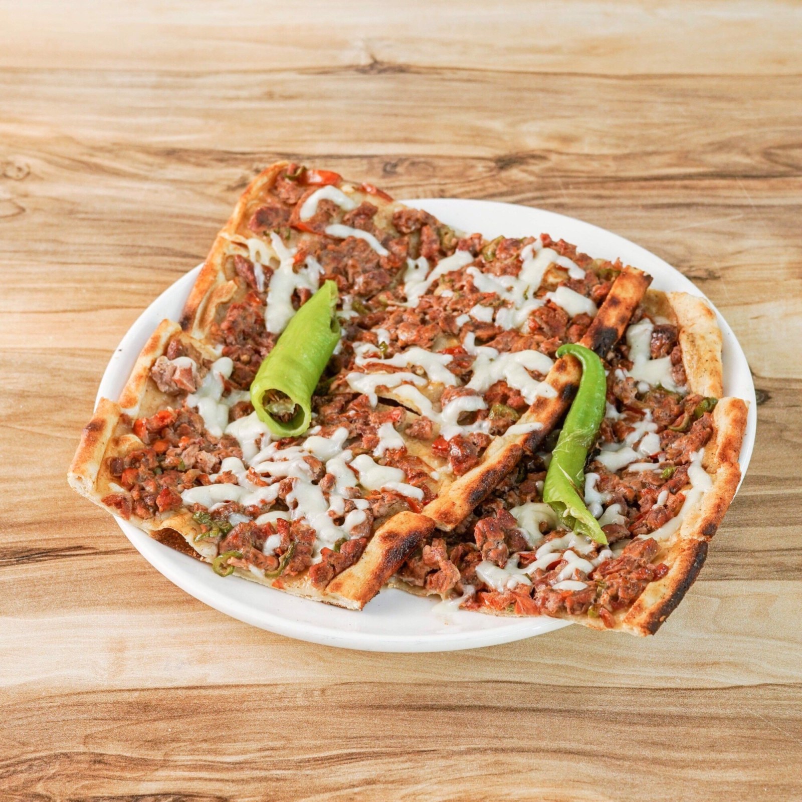 Kuşbaşılı Kaşarlı Pide