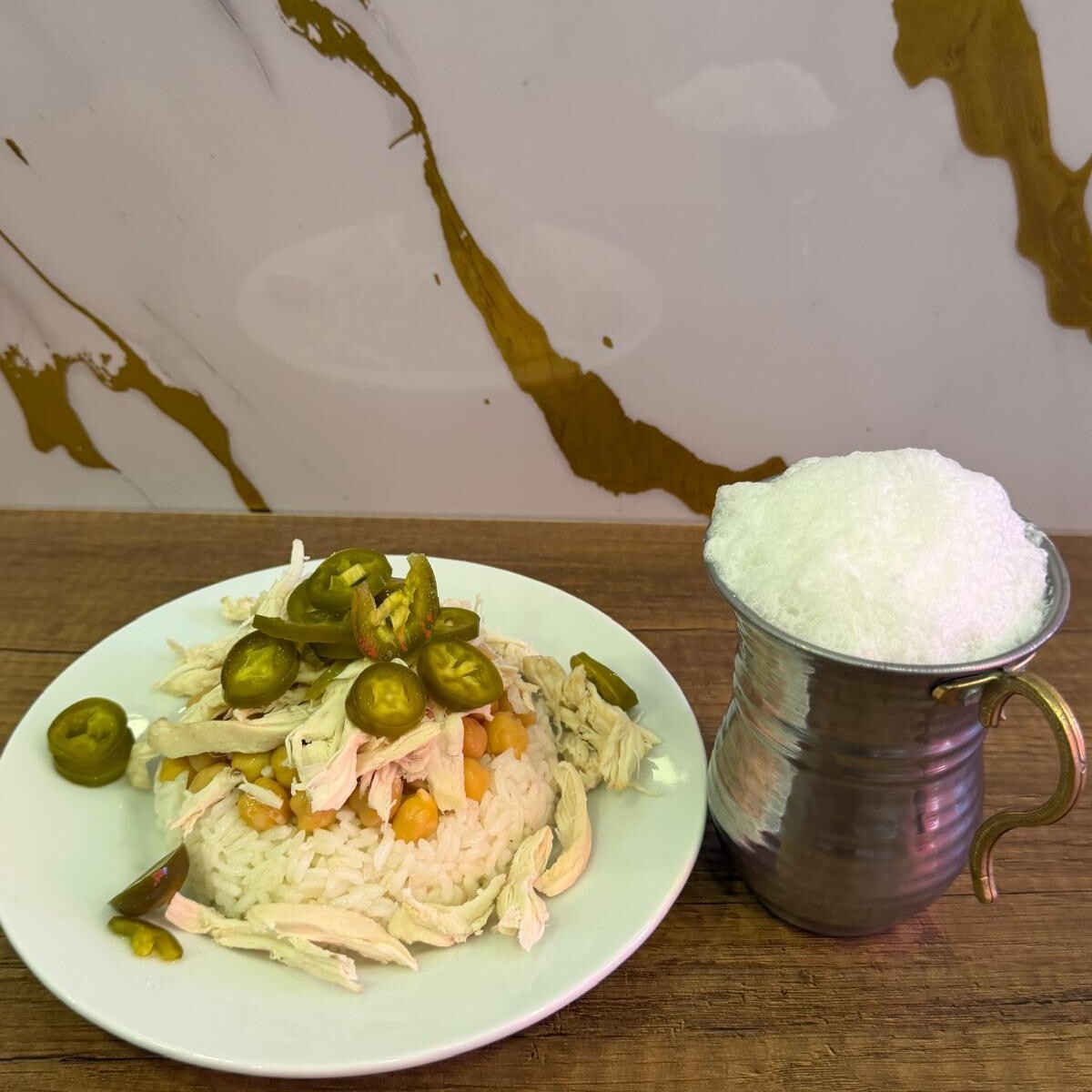 Bol Tavuklu Pilav (1 porsiyon) + Ayran 175 ml