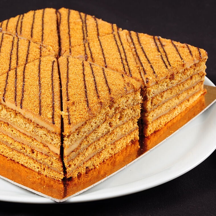 Ballı Cevizli Pasta