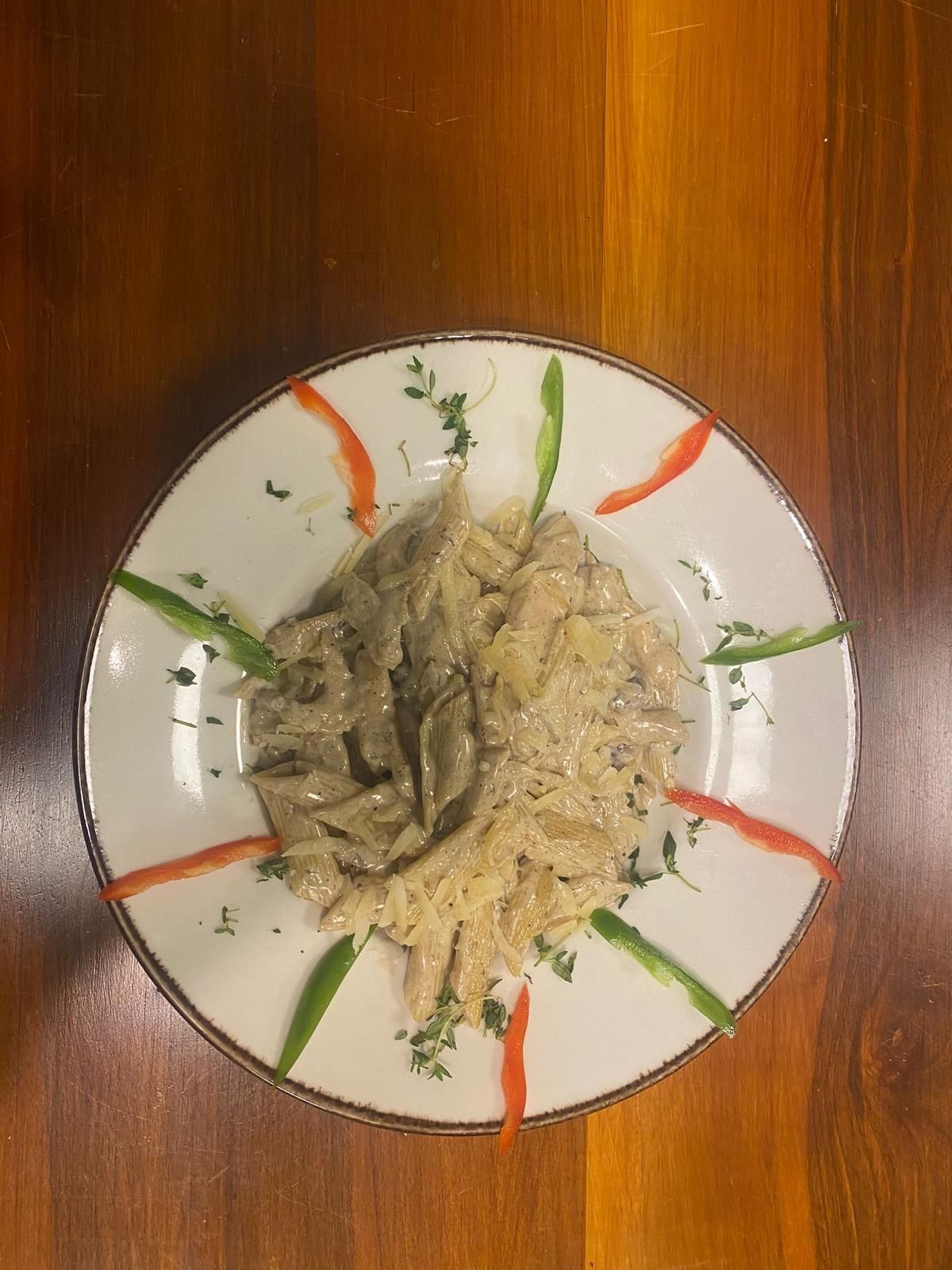 Kremalı Tavuklu Mantarlı Penne