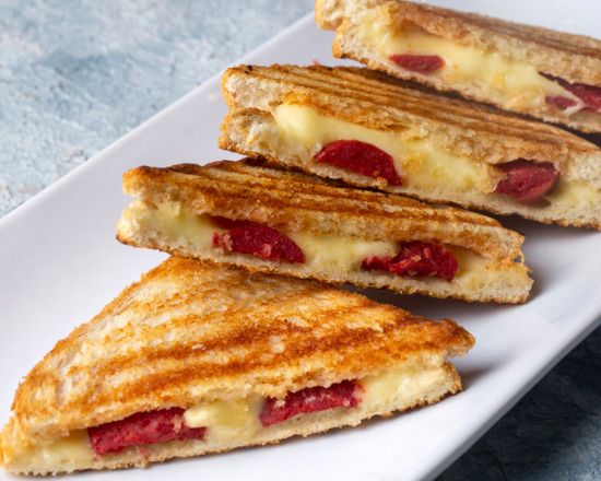 Sucuklu Tost