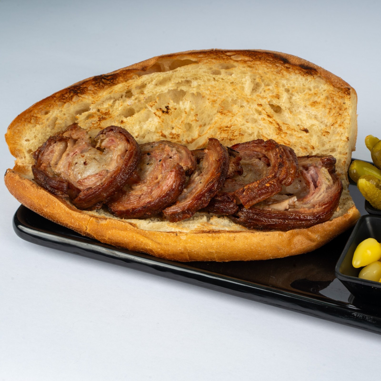 3/4 Ekmek Arası İzmir Usulü Kuzu Kokoreç