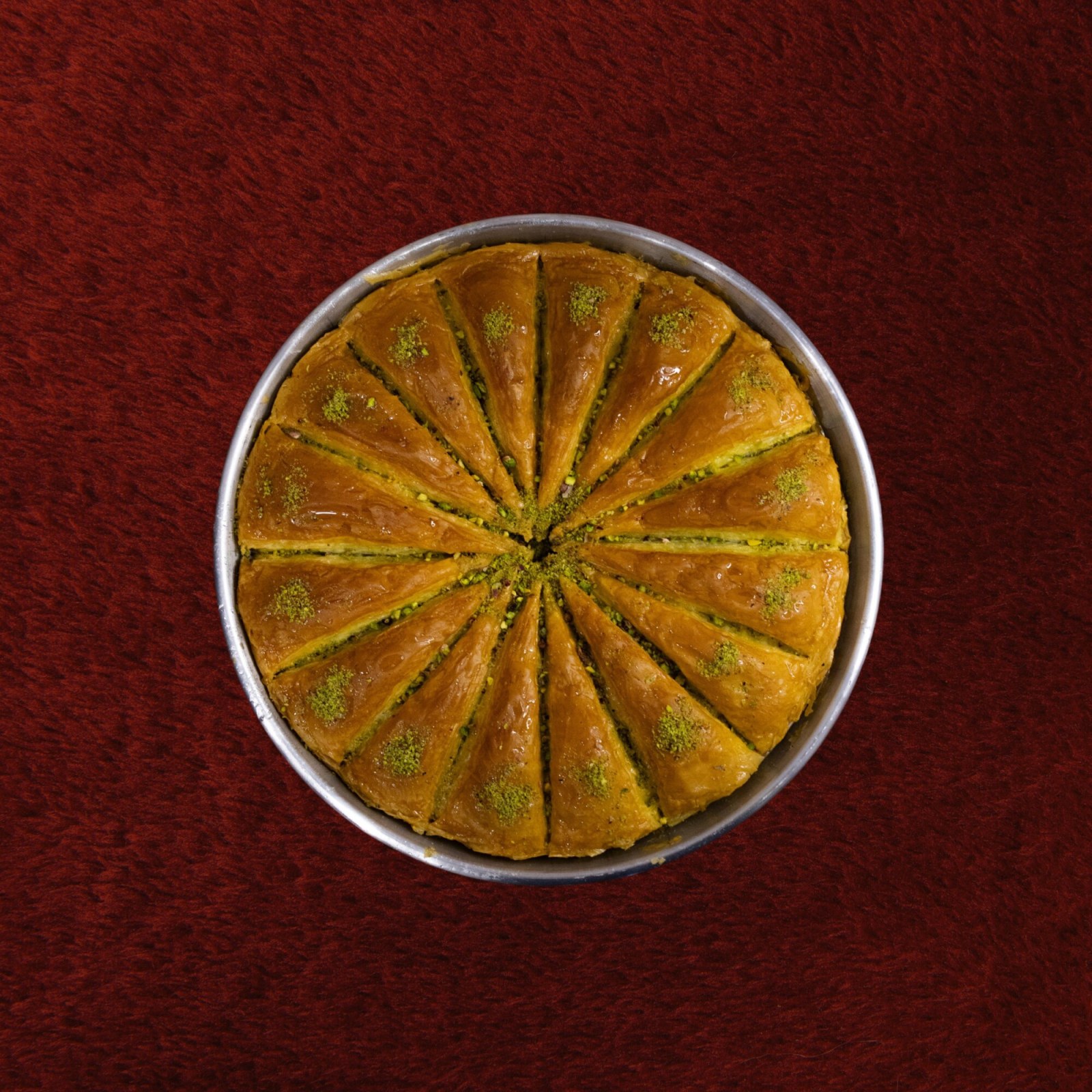 Tepsi Antep Fıstıklı Havuç Dilimi (3 kg)
