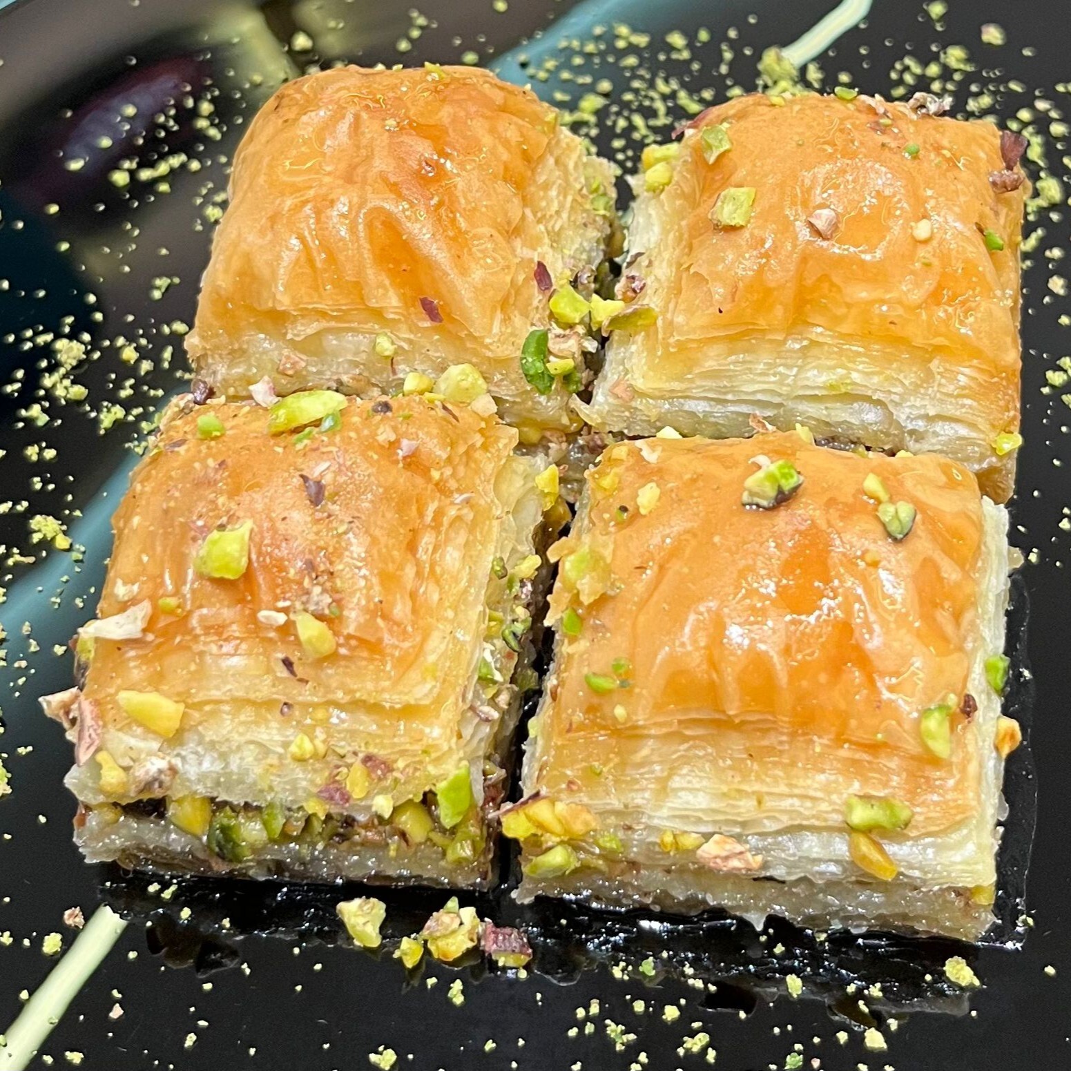 Fıstıklı Baklava(1KG)