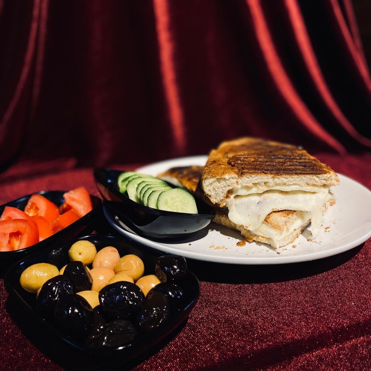 Sanayi Tost'u Kaşarlı+Coca Cola Menü