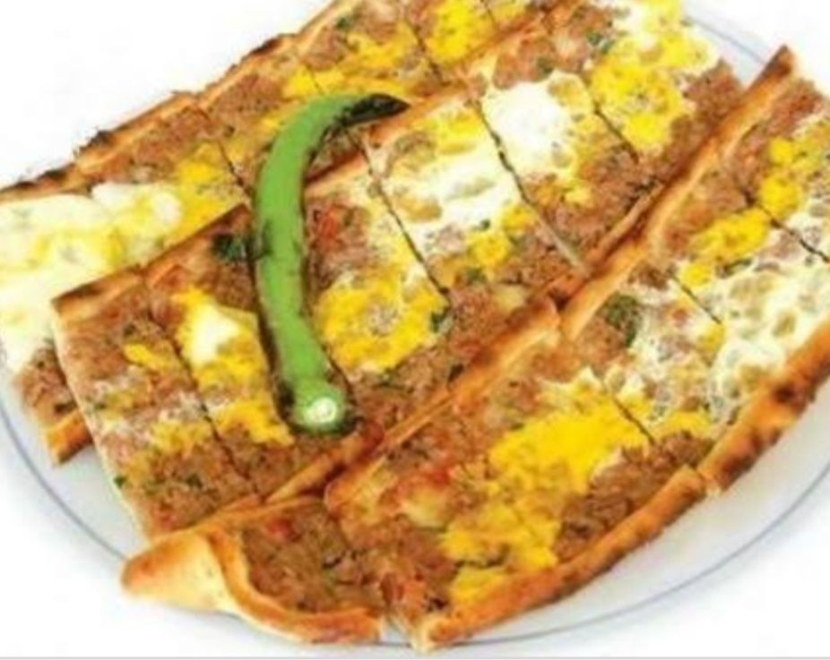 Kıymalı Yumurtalı Pide