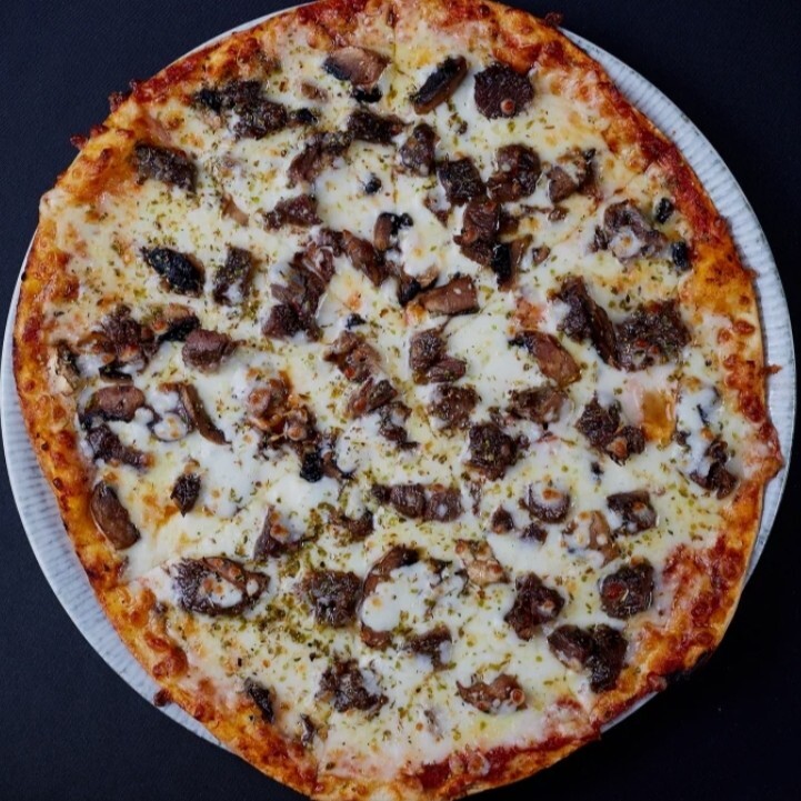 Kavurmalı Pizza (Büyük)