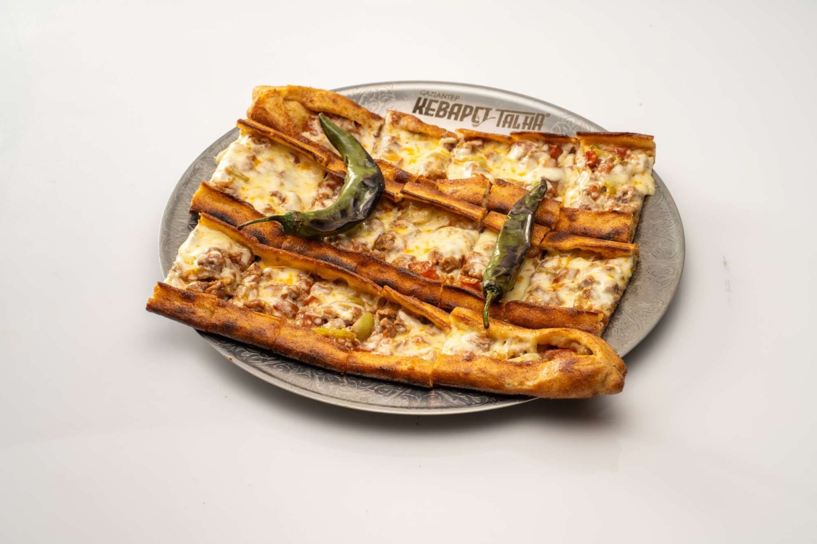 Kuşbaşılı Kaşarlı Pide