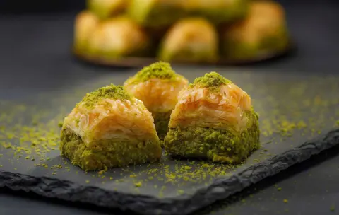 Fıstıklı Baklava (4 Adet)