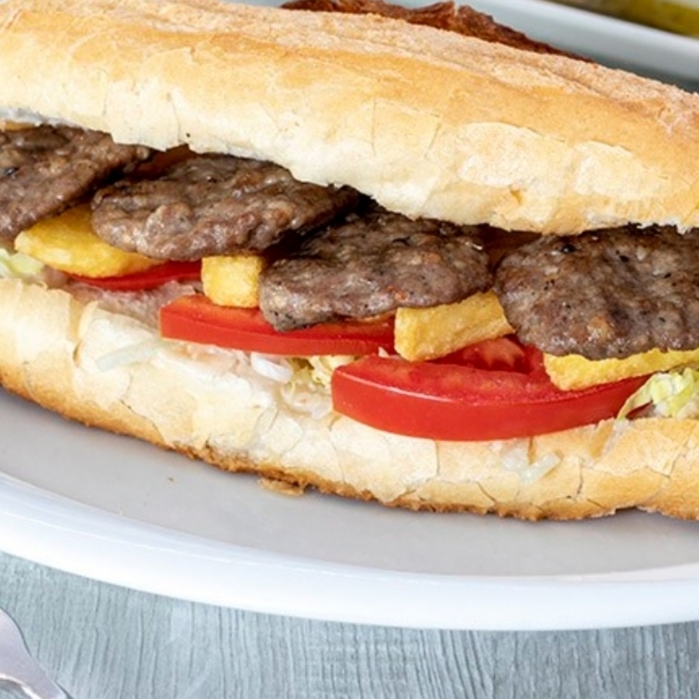 Anne Köftesi Ekmek Arası