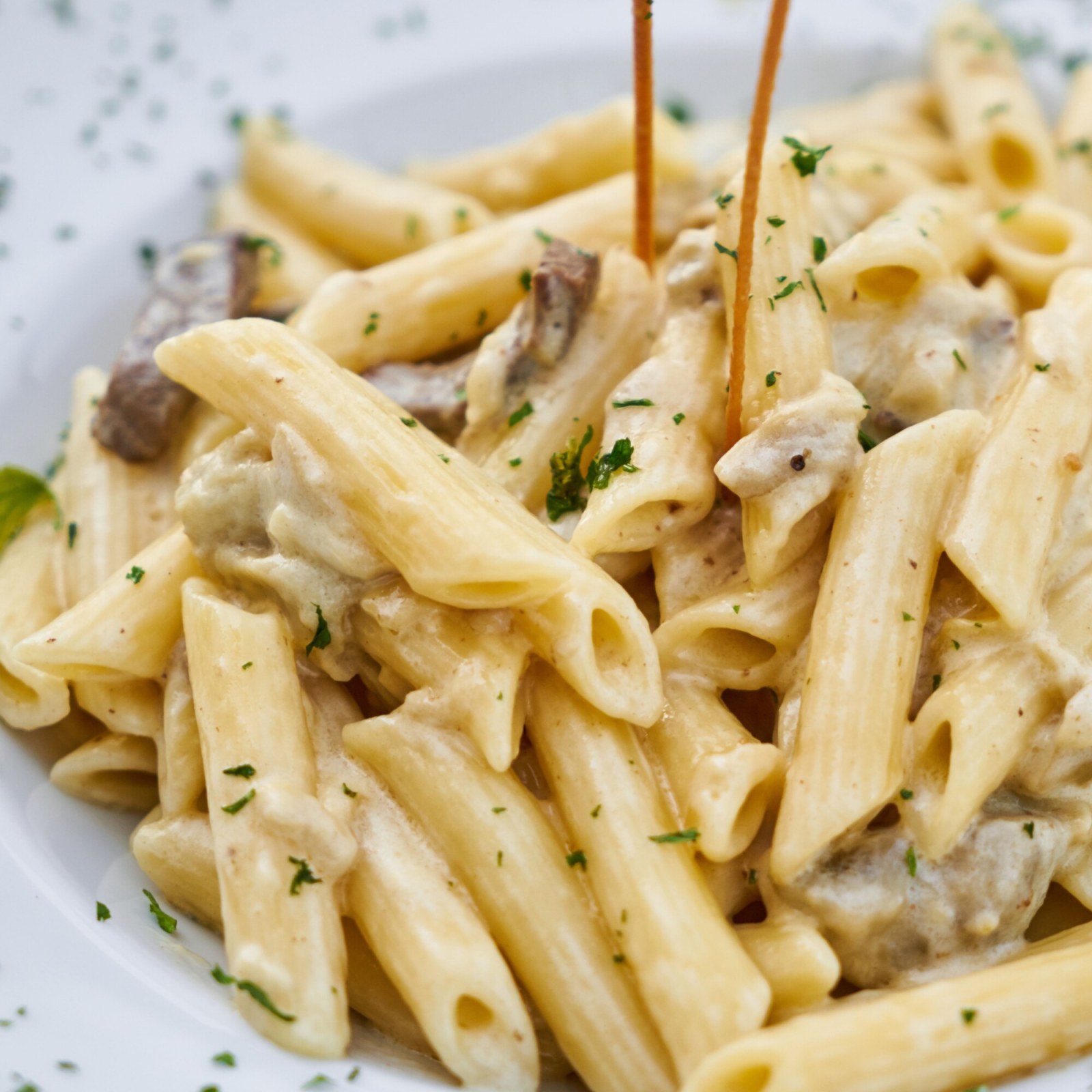 Kremalı Tavuklu Penne Makarna
