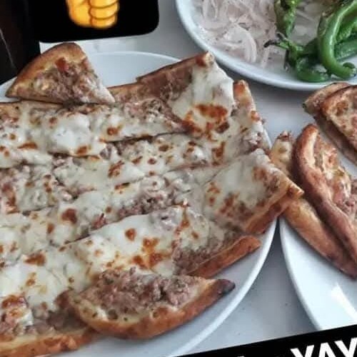 Kıymalı Kaşarlı Pide ( 1 Porsiyon )
