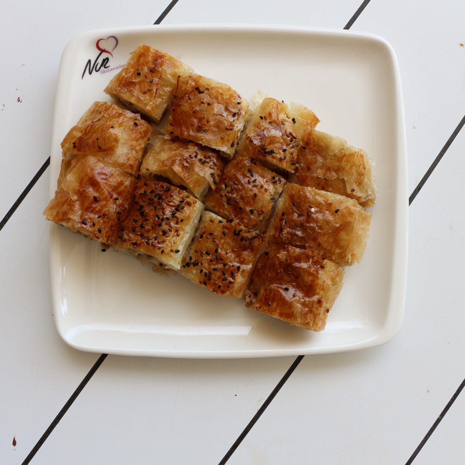 Kıymalı Kol Böreği (500 gr.)