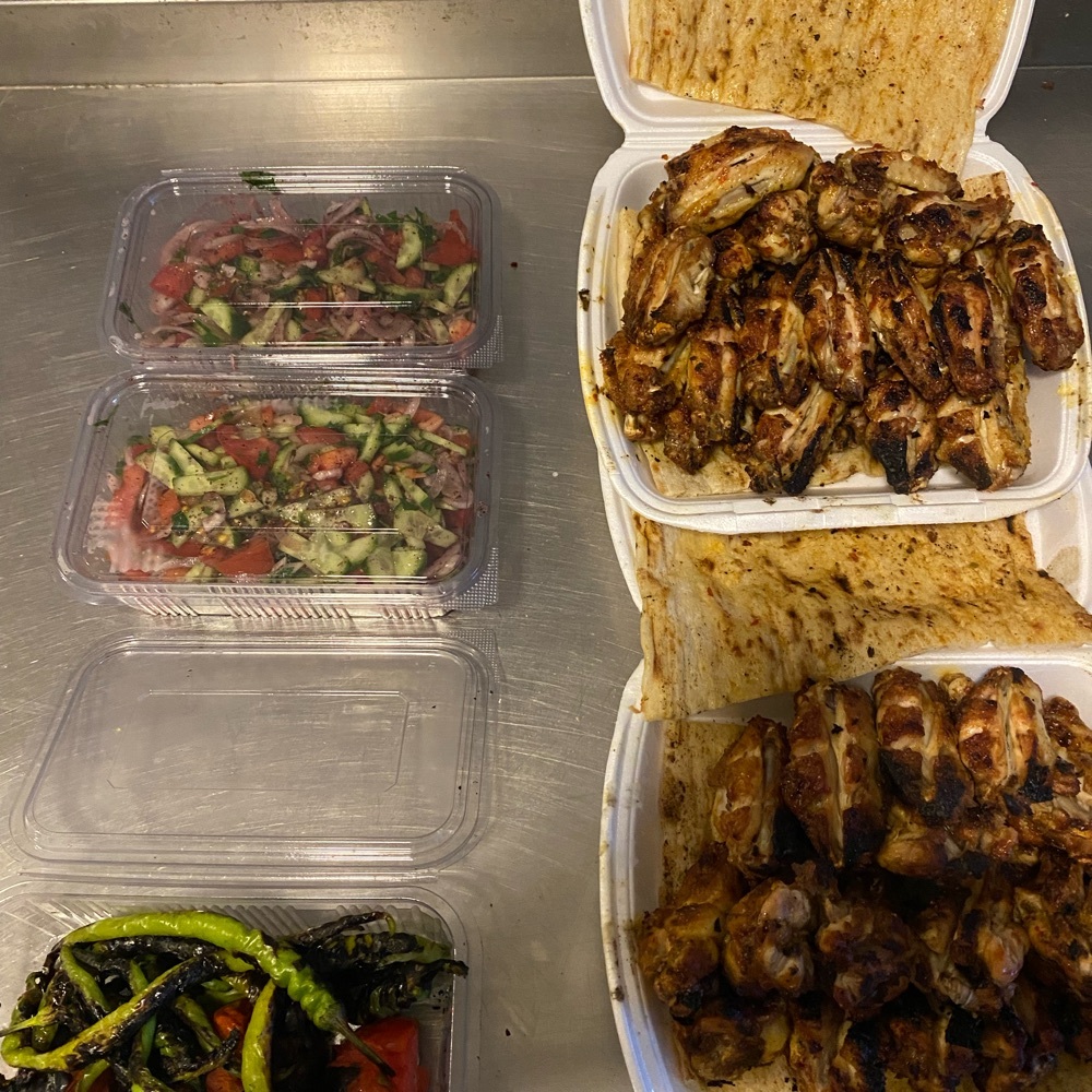 1 KG KANAT IZGARA, 1 LAVAŞ 2 KİŞ. SALATA