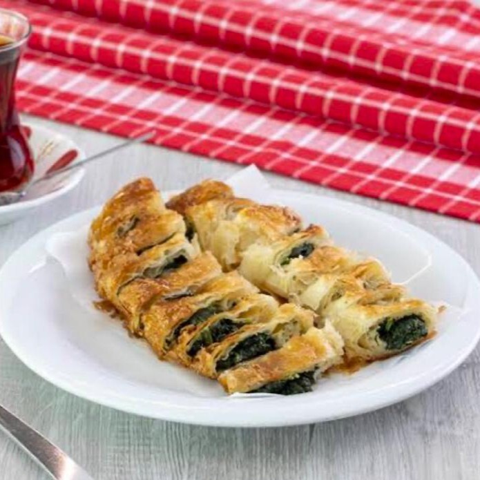 Ispanaklı Kol Böreği (200 gr) Porsiyon