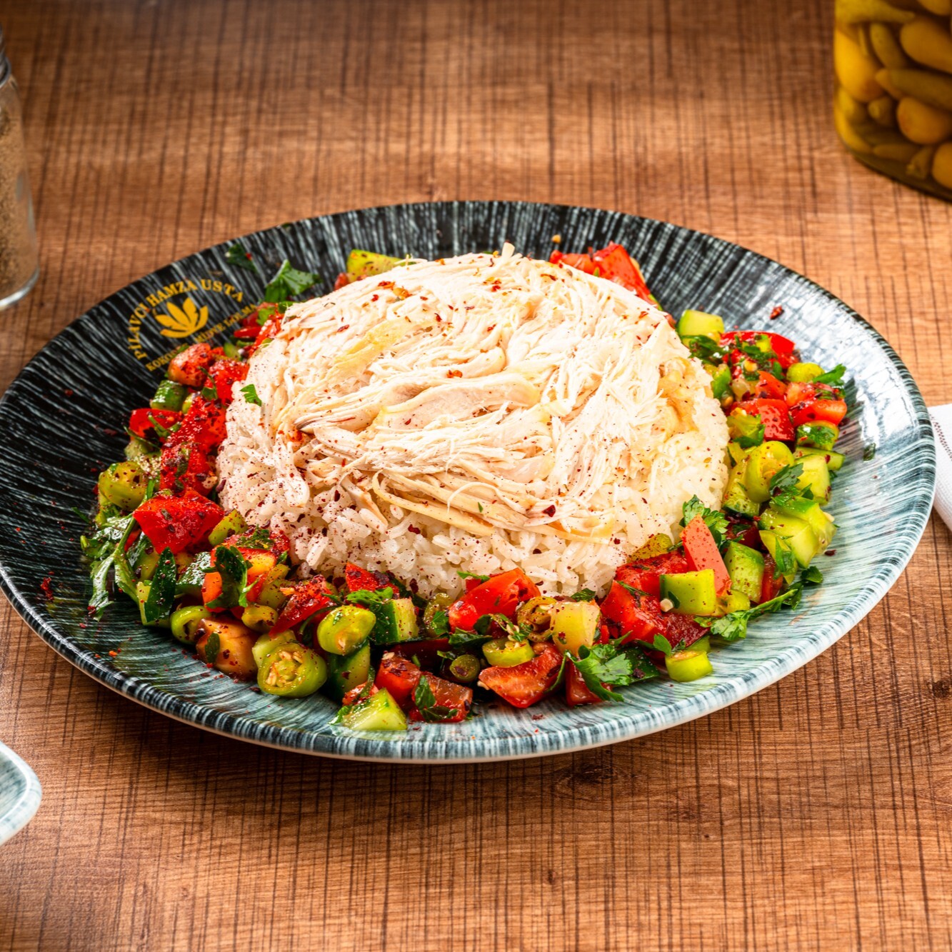 Pilav Üstü Tavuk & Salata