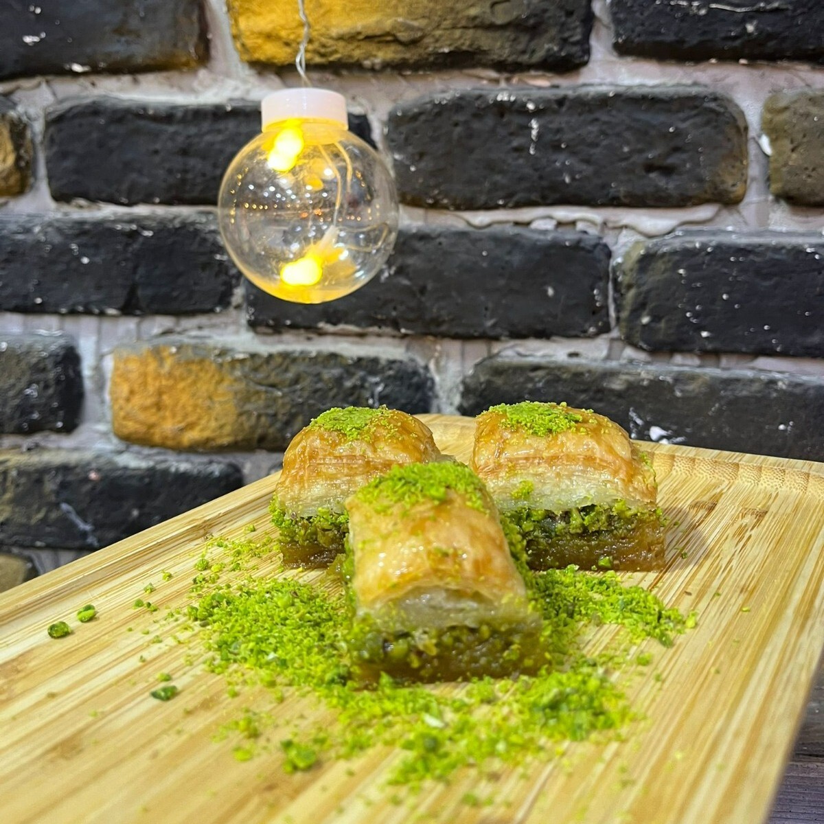 Tereyağlı Klasik Fıstıklı Baklava (250 gr)