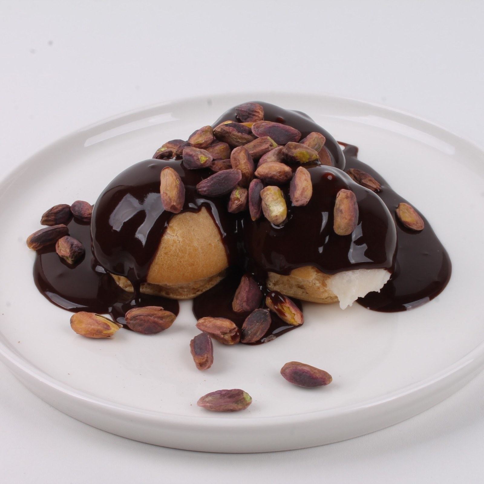 Antep Fıstıklı Profiterol (Pors.)