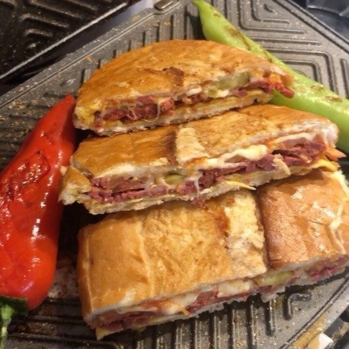 Sucuklu Tost