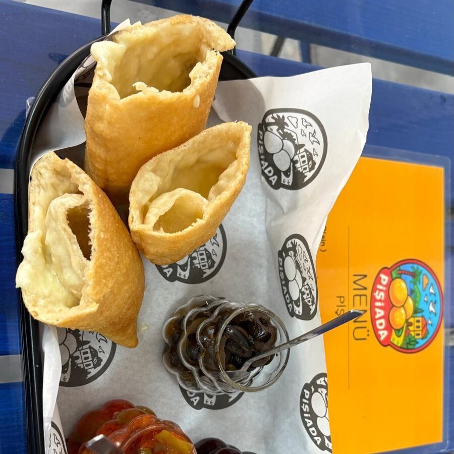 Peynirli Pişi (Cheese)
