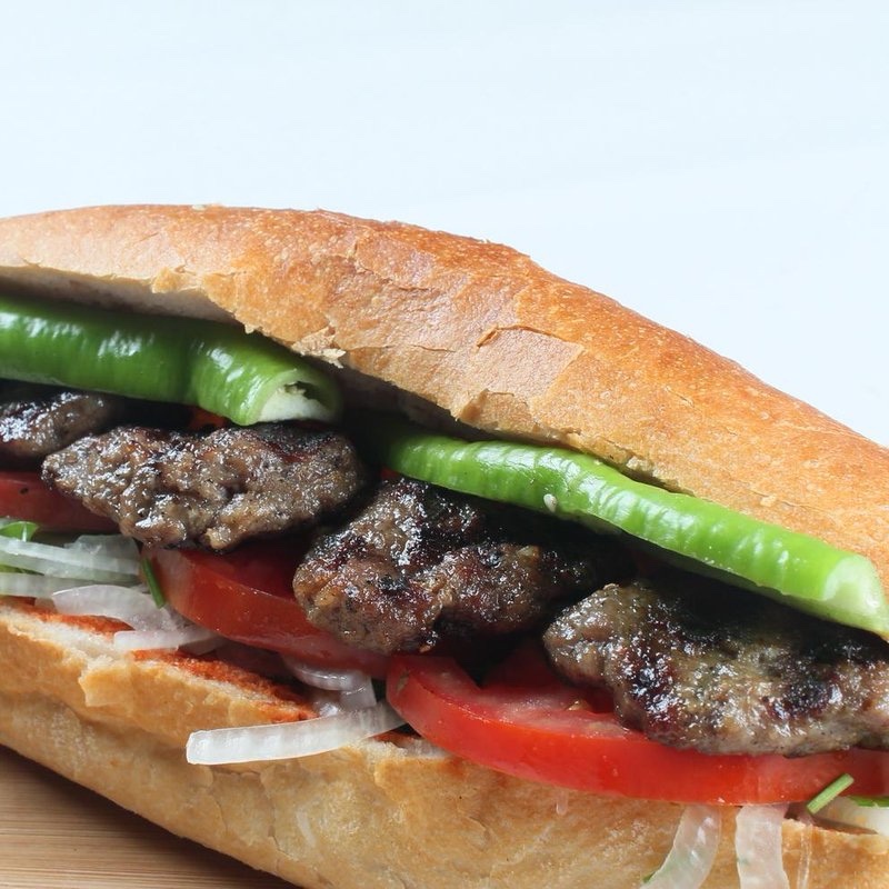 İnegöl Köfte Yarım Ekmek