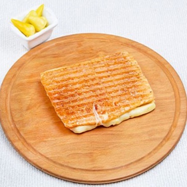 Yarım Ekmek Kaşarlı Tost