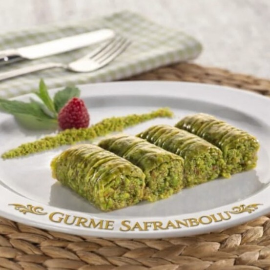 Fıstıklı Sarma (1 kg)