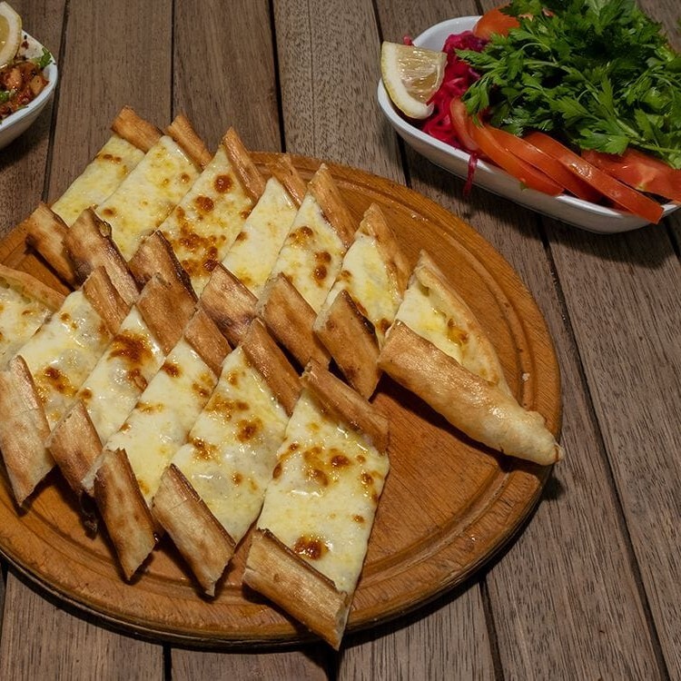 Kaşarlı Pide