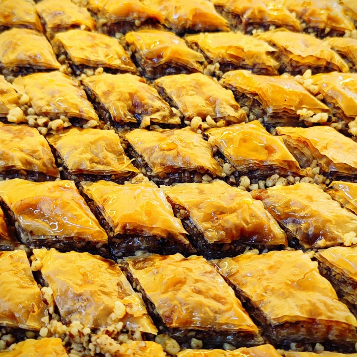 Bol Cevizli Ev Baklavası