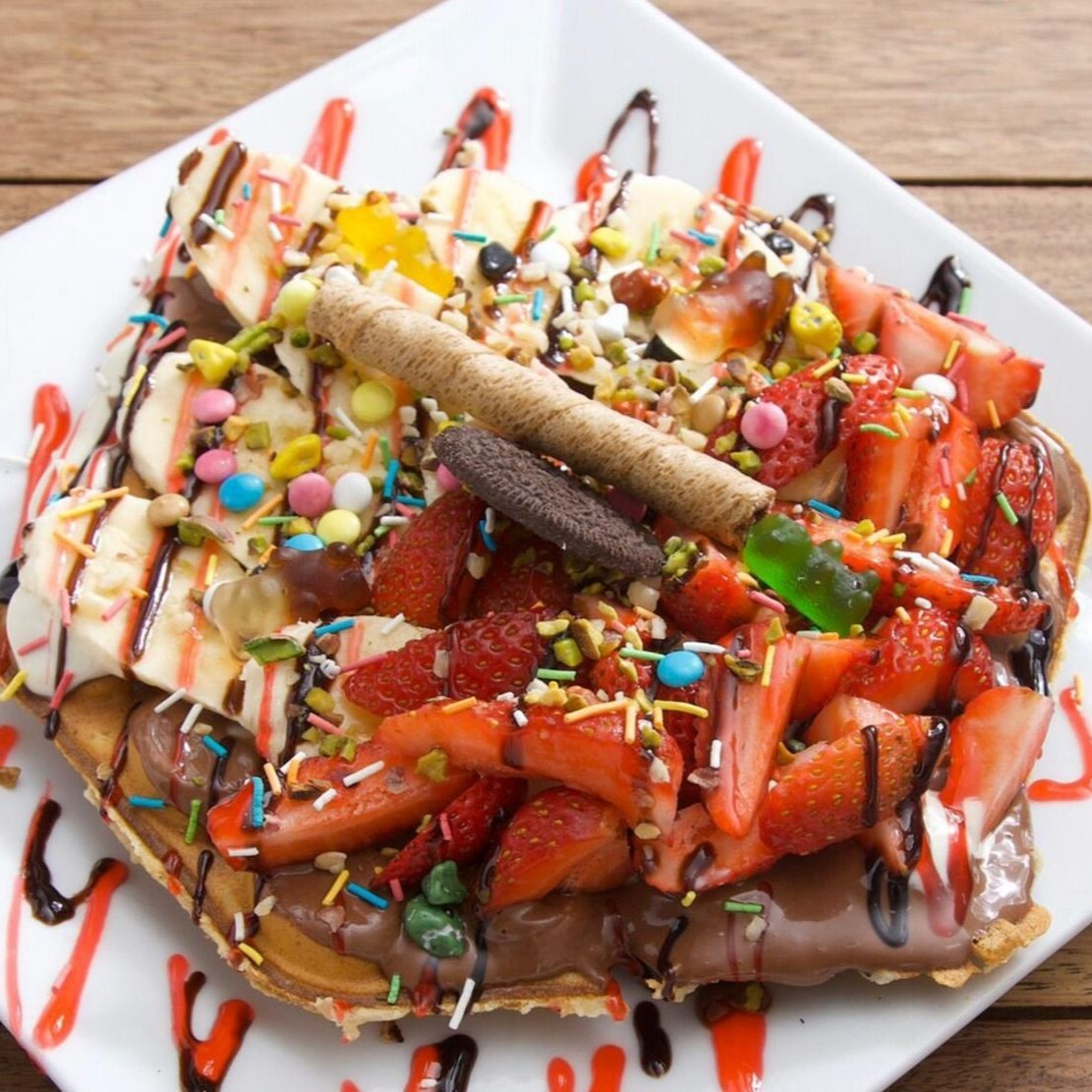 Çilek Vişne Tutkusu Bubble Waffle