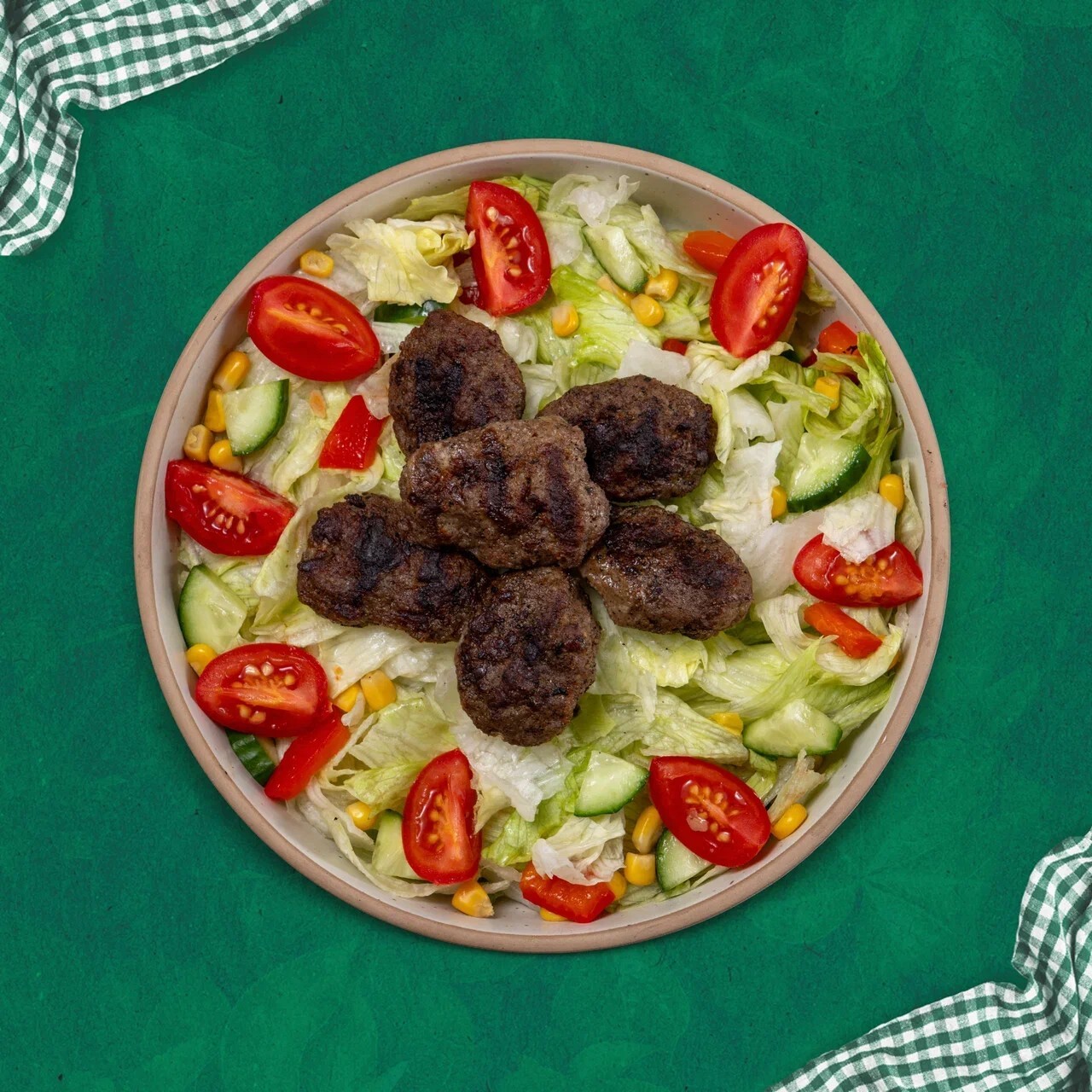 Köfteli Salata