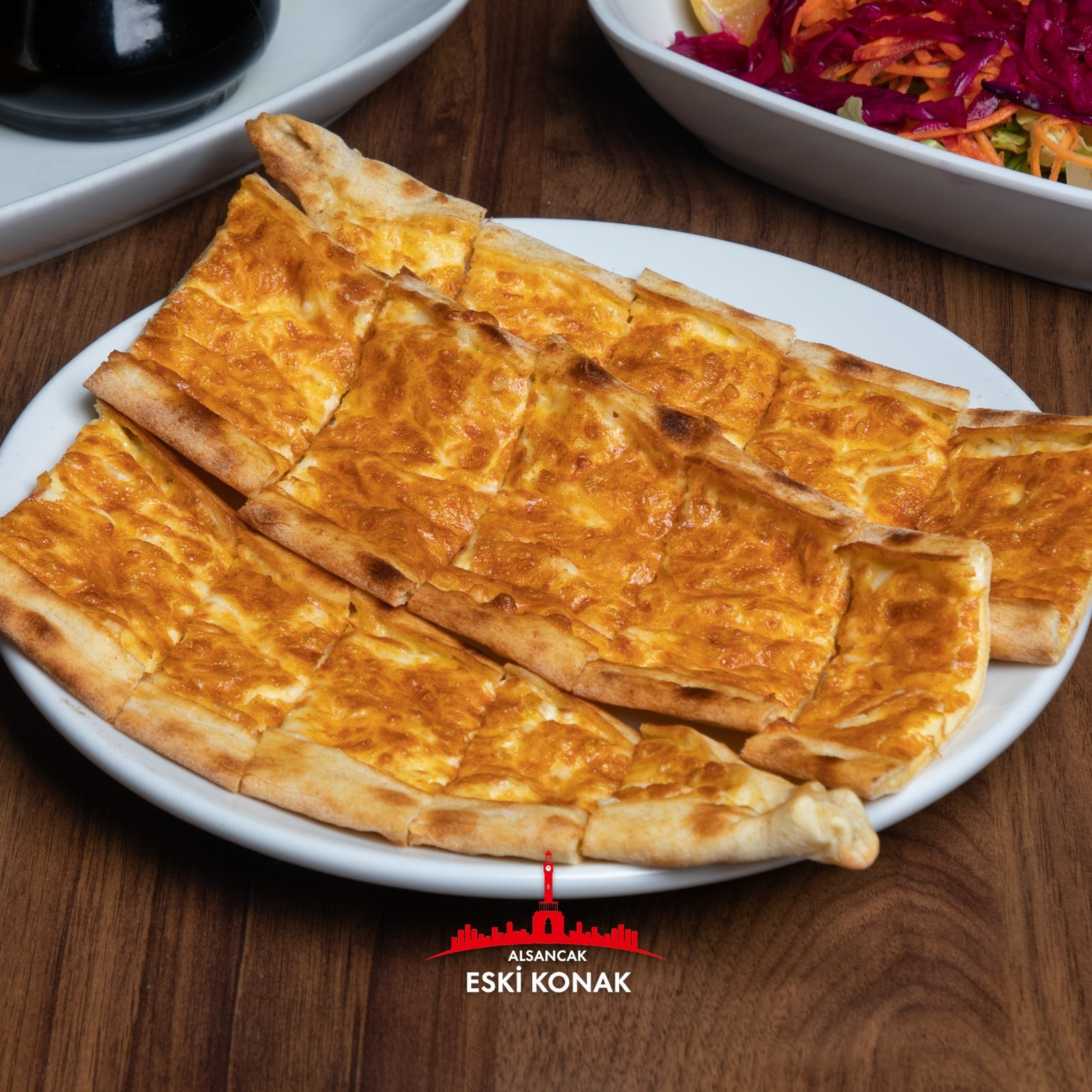 Kaşarlı Yumurtalı Pide