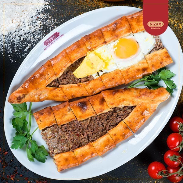 Kıymalı Yumurtalı Pide