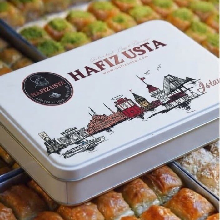 Metal Kutu Karışık Fıstıklı Baklava Orta Boy