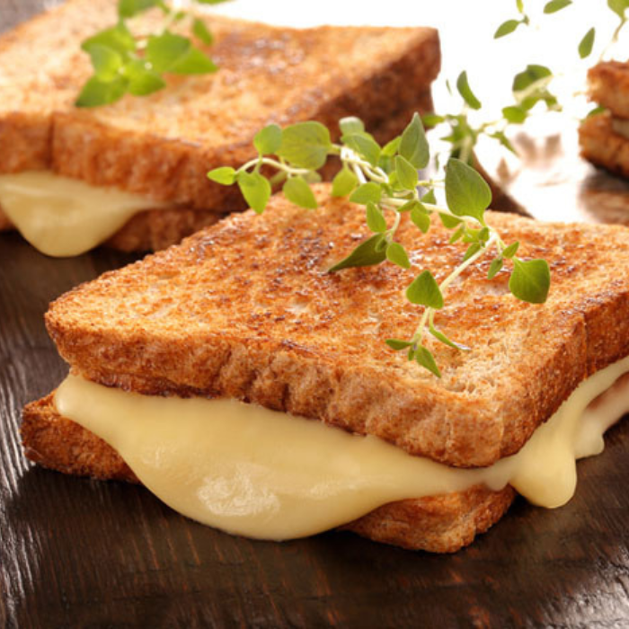 Kepekli Ekmek Sucuklu Tost