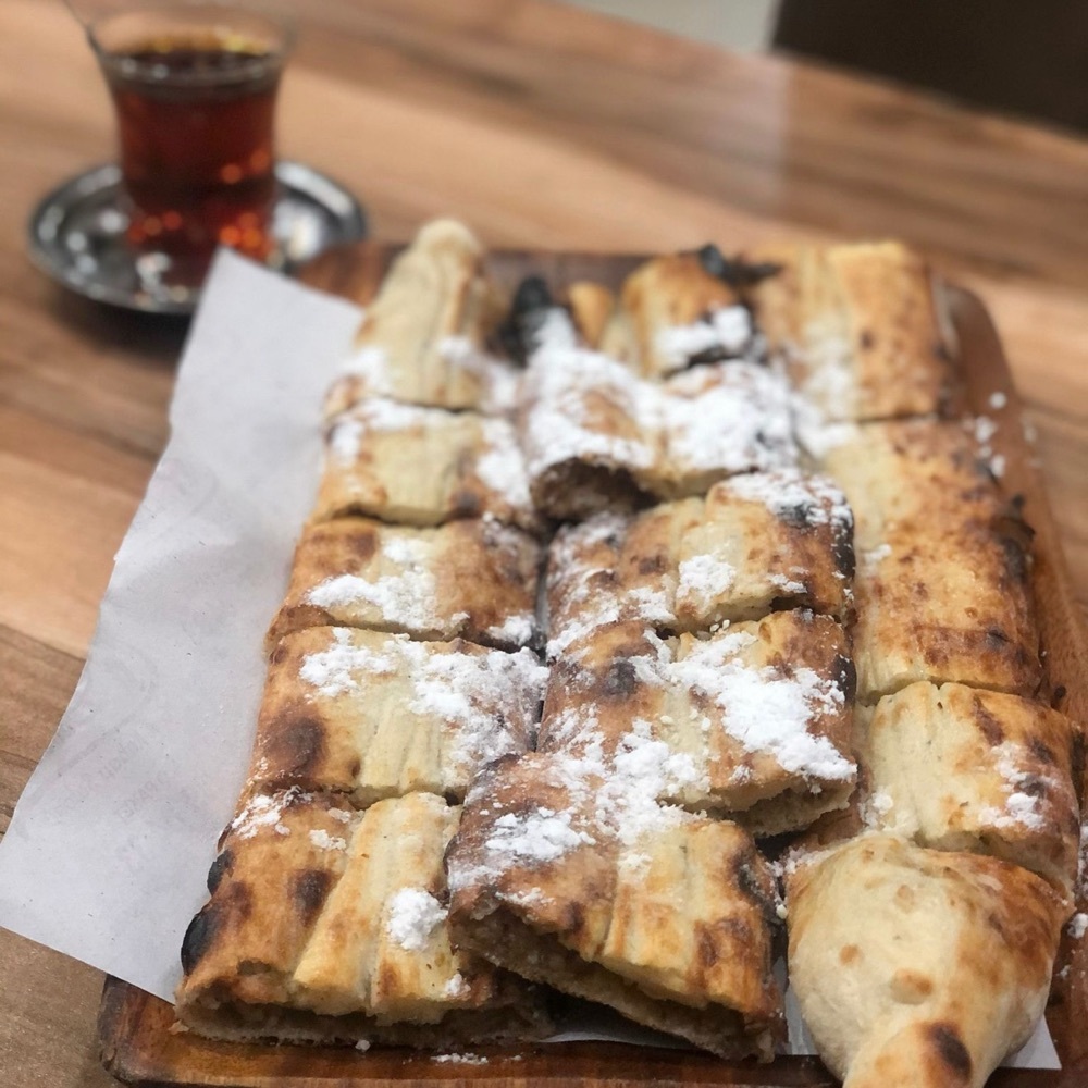 Cevizli Ballı Pide