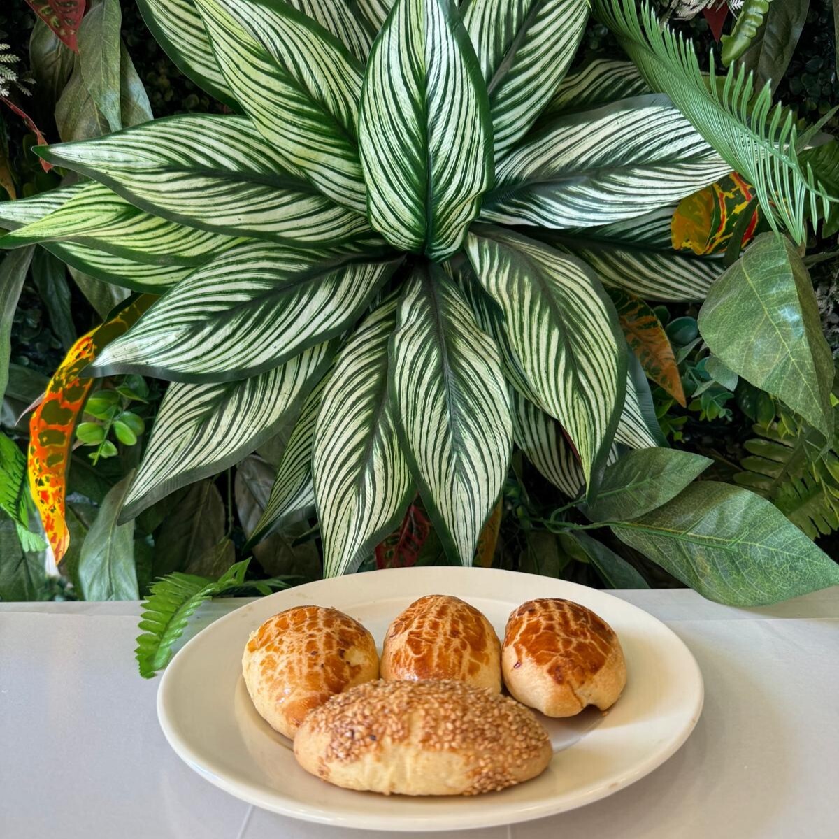 Peynirli Poğaça(500 gr.) + Coca-Cola (33 cl.)